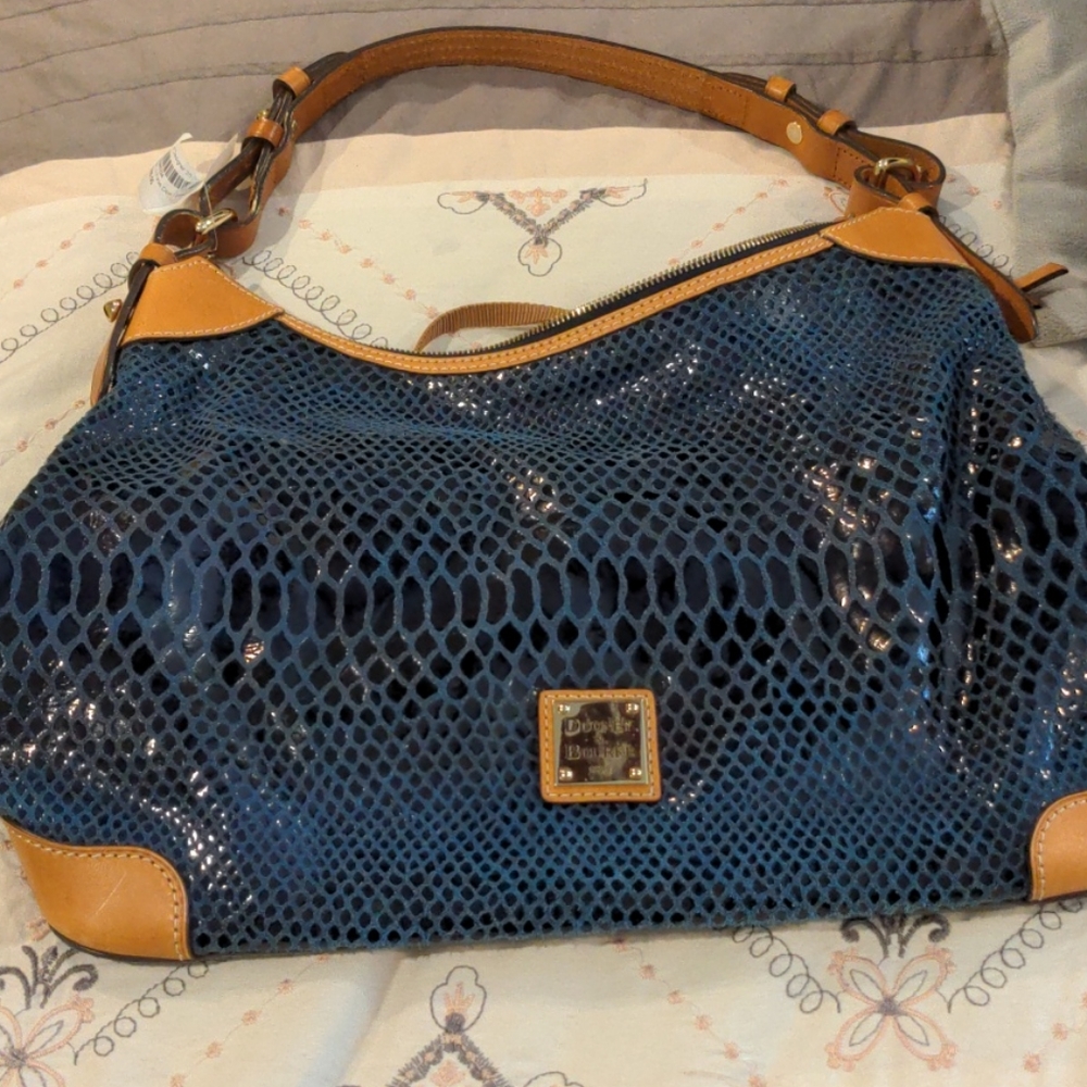 Dooney & Bourke purse